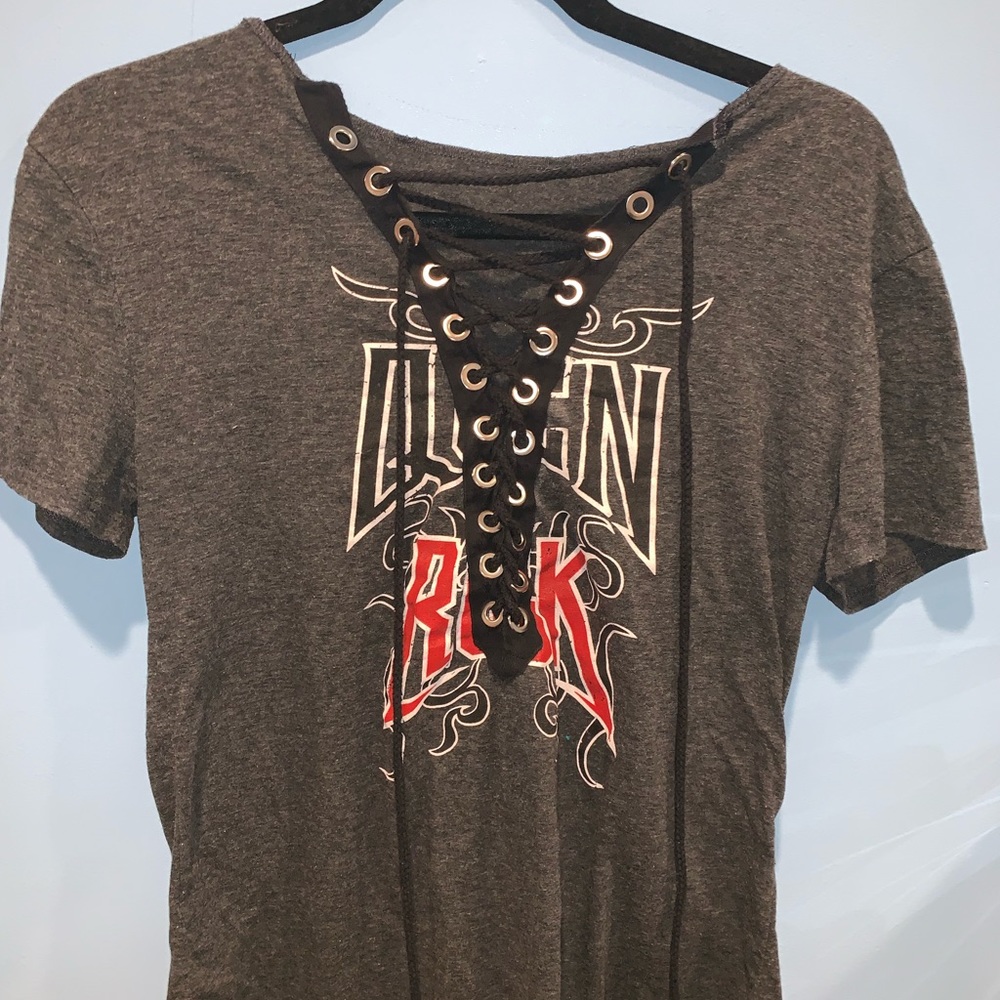 Lace up front graphic tee